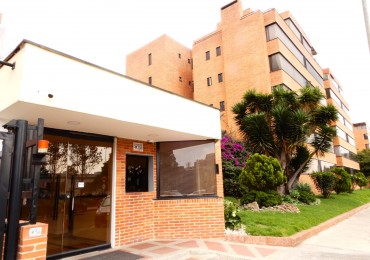 Apartamento en Arriendo Multicentro Una Alcoba y Estudio con Parqueadero